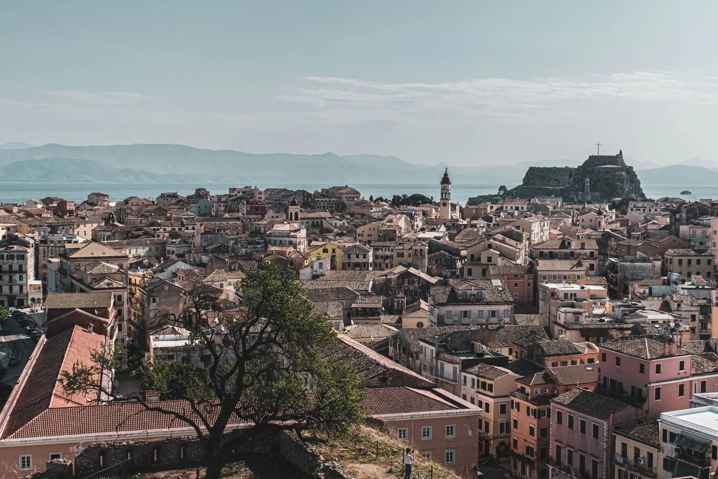 De oude stad van Corfu met het Venetiaanse fort